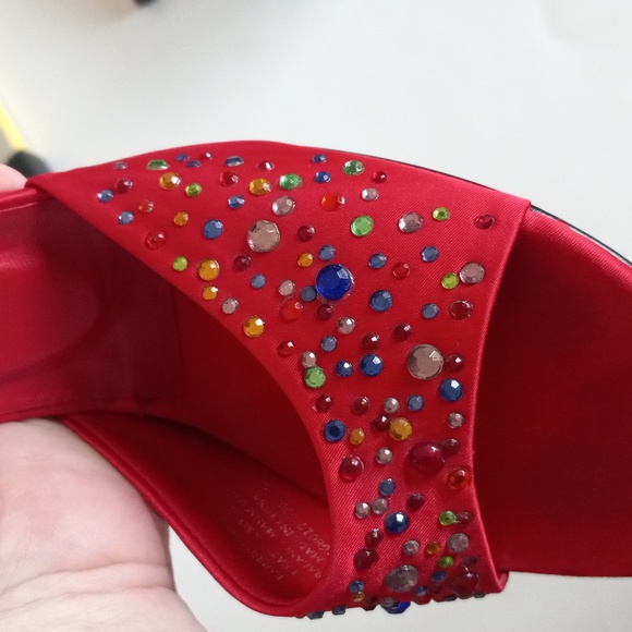 Colin Stuart Red Rhinestone Slides. Size 8.5 - Picture 8 of 9